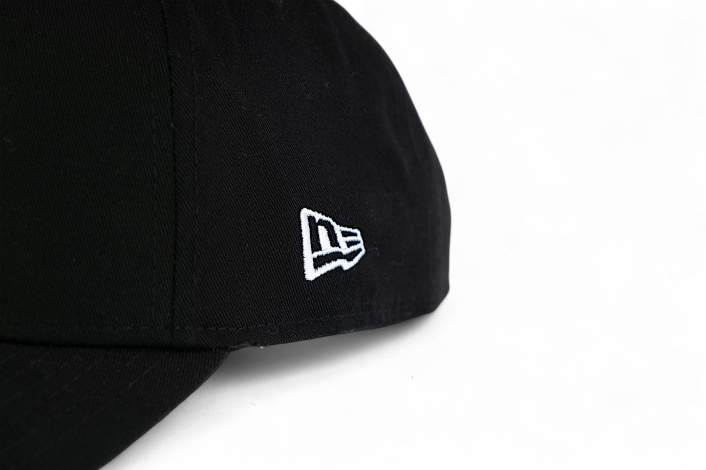 New Era Minnesota Twins 9FORTY A Frame Cap / Black / RRP £30