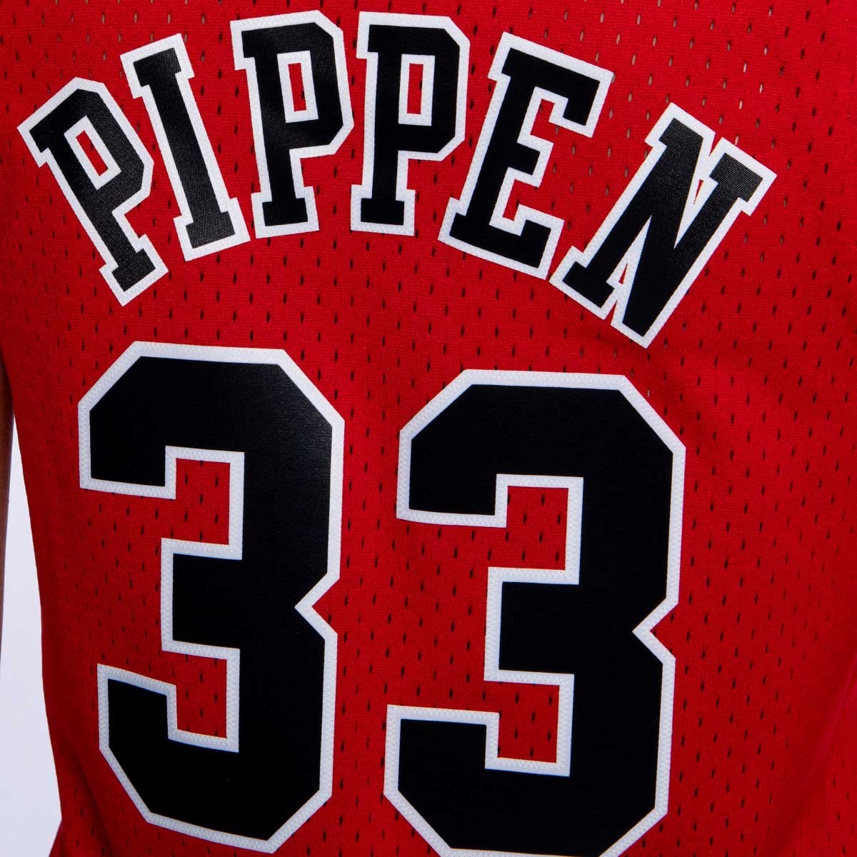 Mitchell & Ness Chicago Bulls Scottie Pippen Basketball Jersey / Red / RRP £95