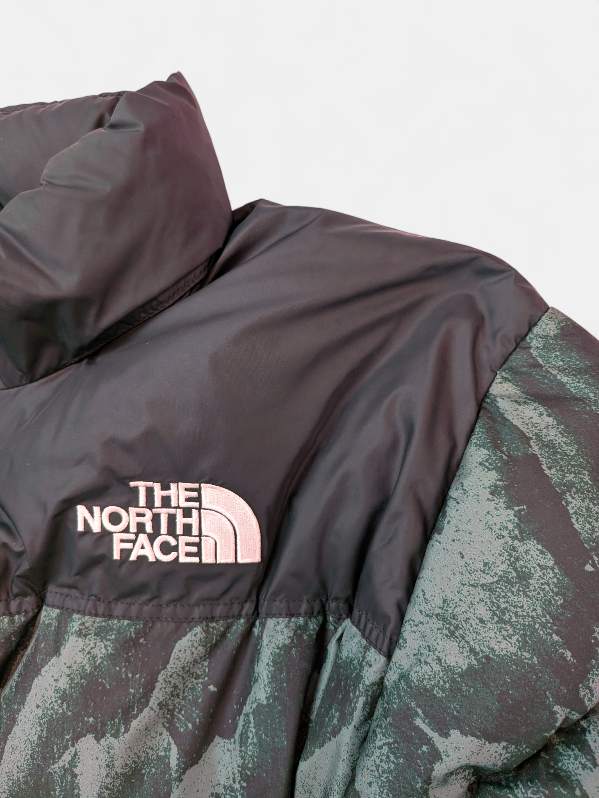 The North Face Womens PRINT NUPTSE PUFFER JACKET / Green Black / RRP £230