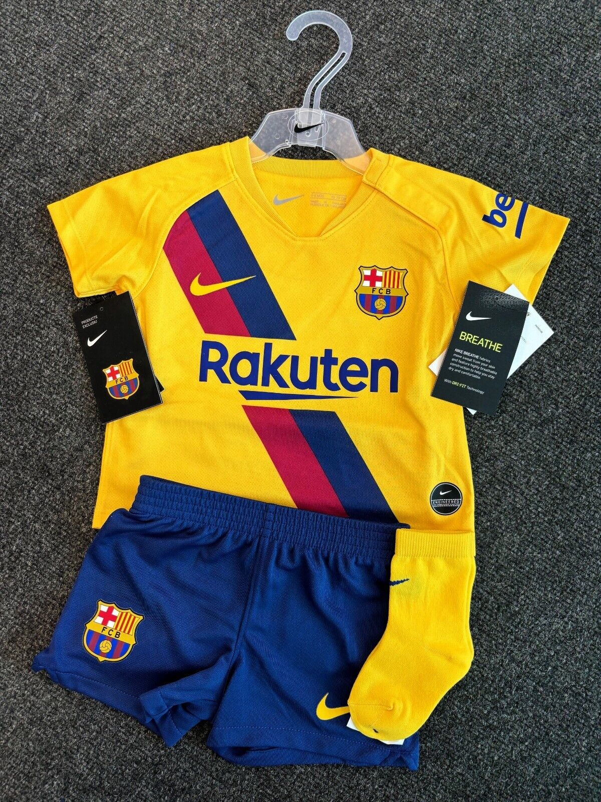 Nike Toddler Barcelona Full Football Kit / Away Yellow / 19-20 / RRP £40