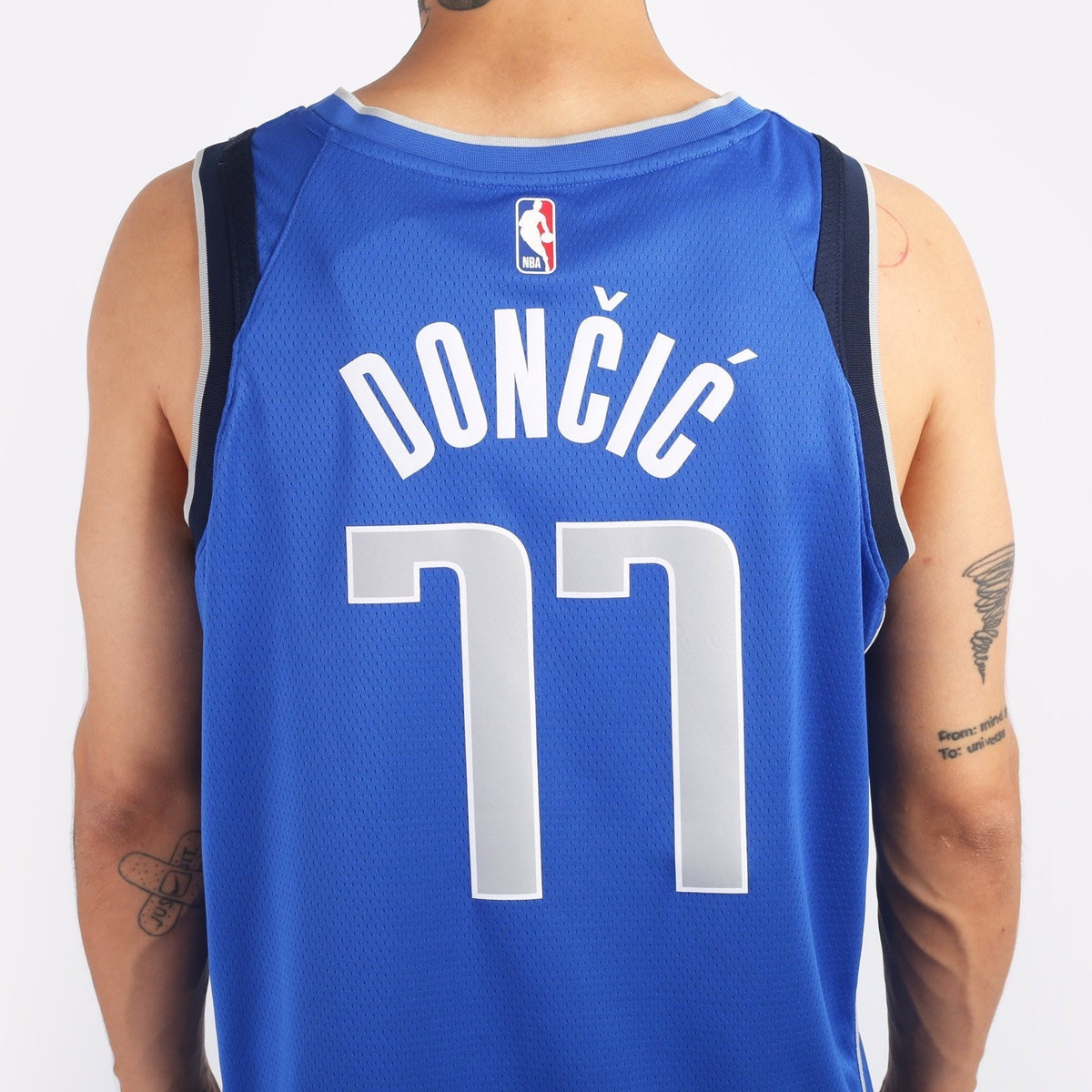 Nike Dallas Mavericks Basketball Jersey / 77 Doncic / Blue / RRP £95