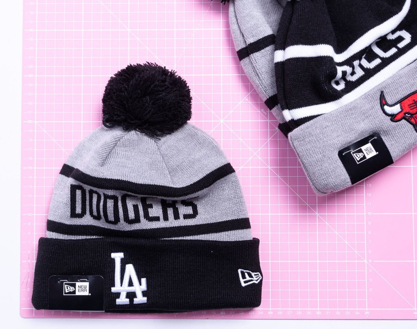 New Era Adult Los Angeles Dodgers Jake Cuff Knit Beanie Hat /Black Grey/ RRP £26