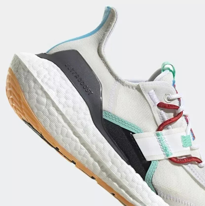 Adidas Womens ULTRABOOST 22 X PARLEY Trainers / BNIB / White / RRP £160