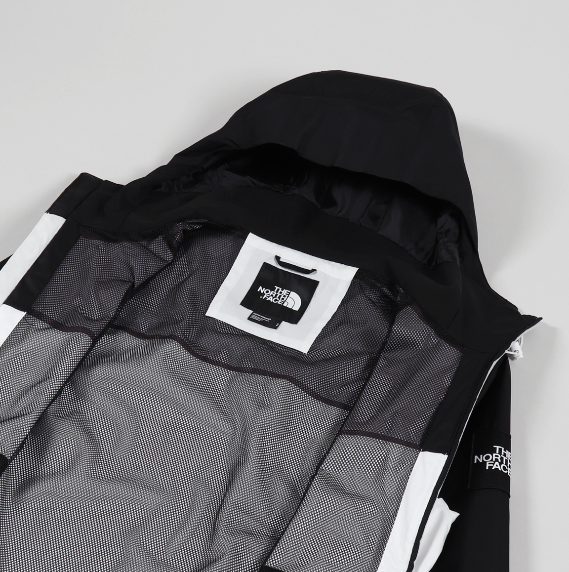 The North Face Mens Black Box Mountain Q Jacket / BNWT / TNF White / RRP £135