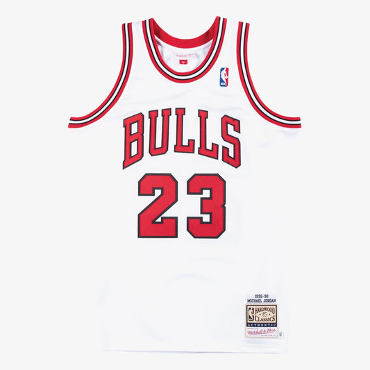 Mitchell & Ness Chicago Bulls Jordan 1995-96 Basketball Jersey / White / RRP £249