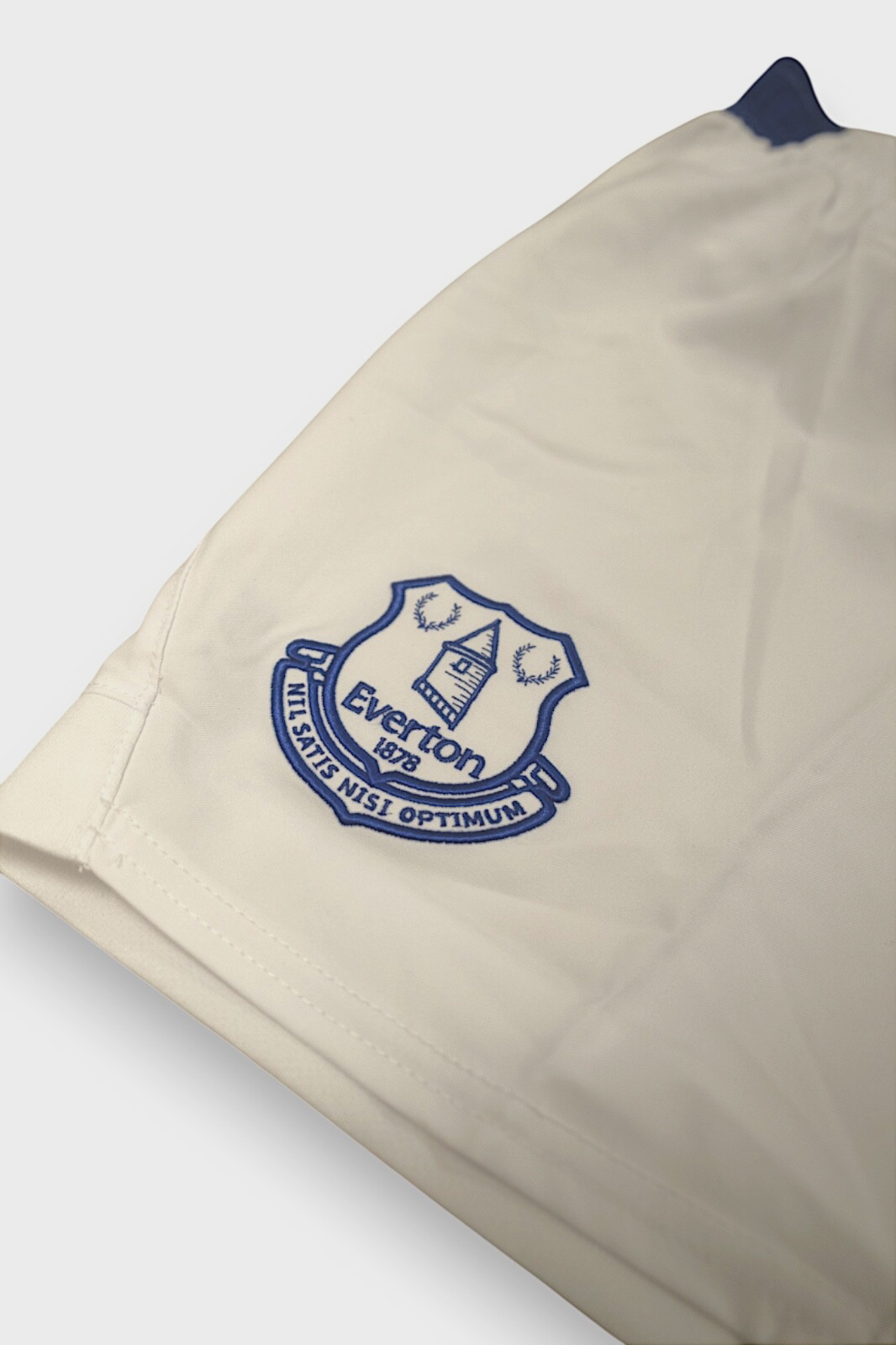 Umbro 2018-19 Everton Home Shorts / Boys / White / RRP £24.99