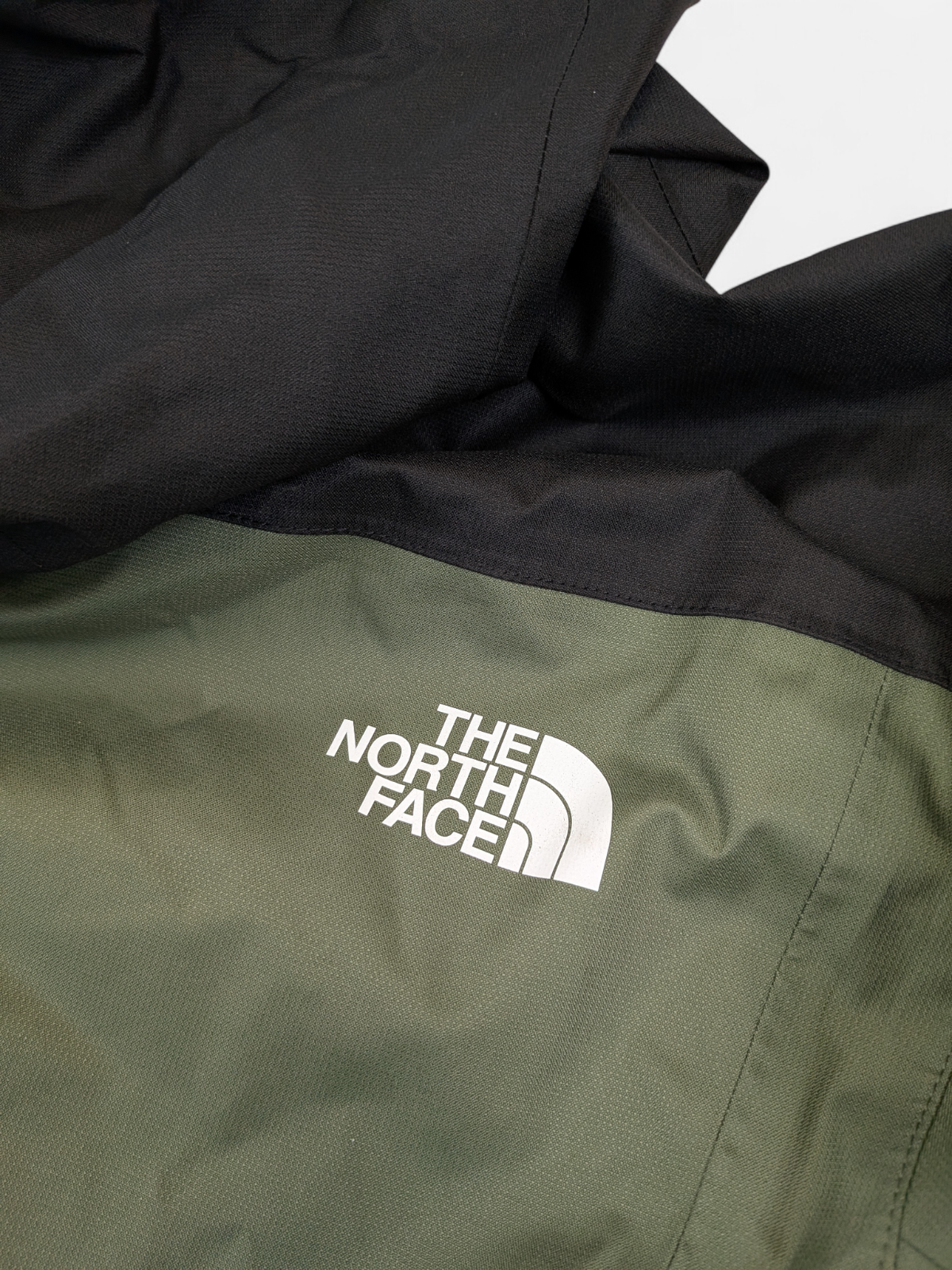 The North Face Mens Quest Zip-In Jacket / Black - Green / RRP £155