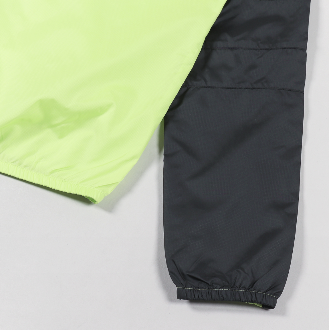 The North Face Mens Seasonal Mountain Jacket / BNWT / Sharp Green / RRP £90