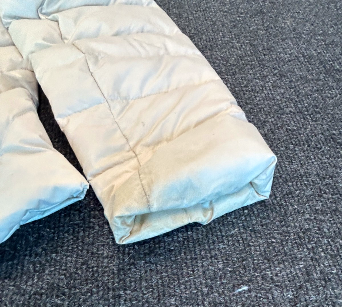 The North Face Women's Lightweight Puffer / Vintage White