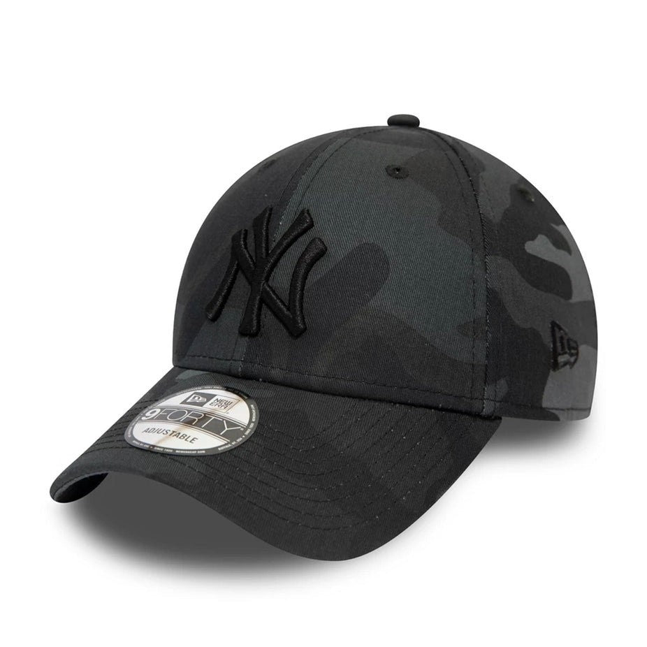New Era Adult New York Yankees Essential 9FORTY Cap / Camo Black / RRP £23