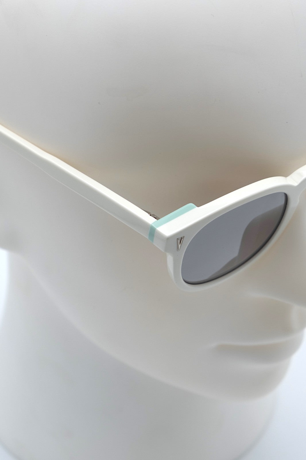 Vilebrequin Sunglasses / Unisex / White / RRP £165