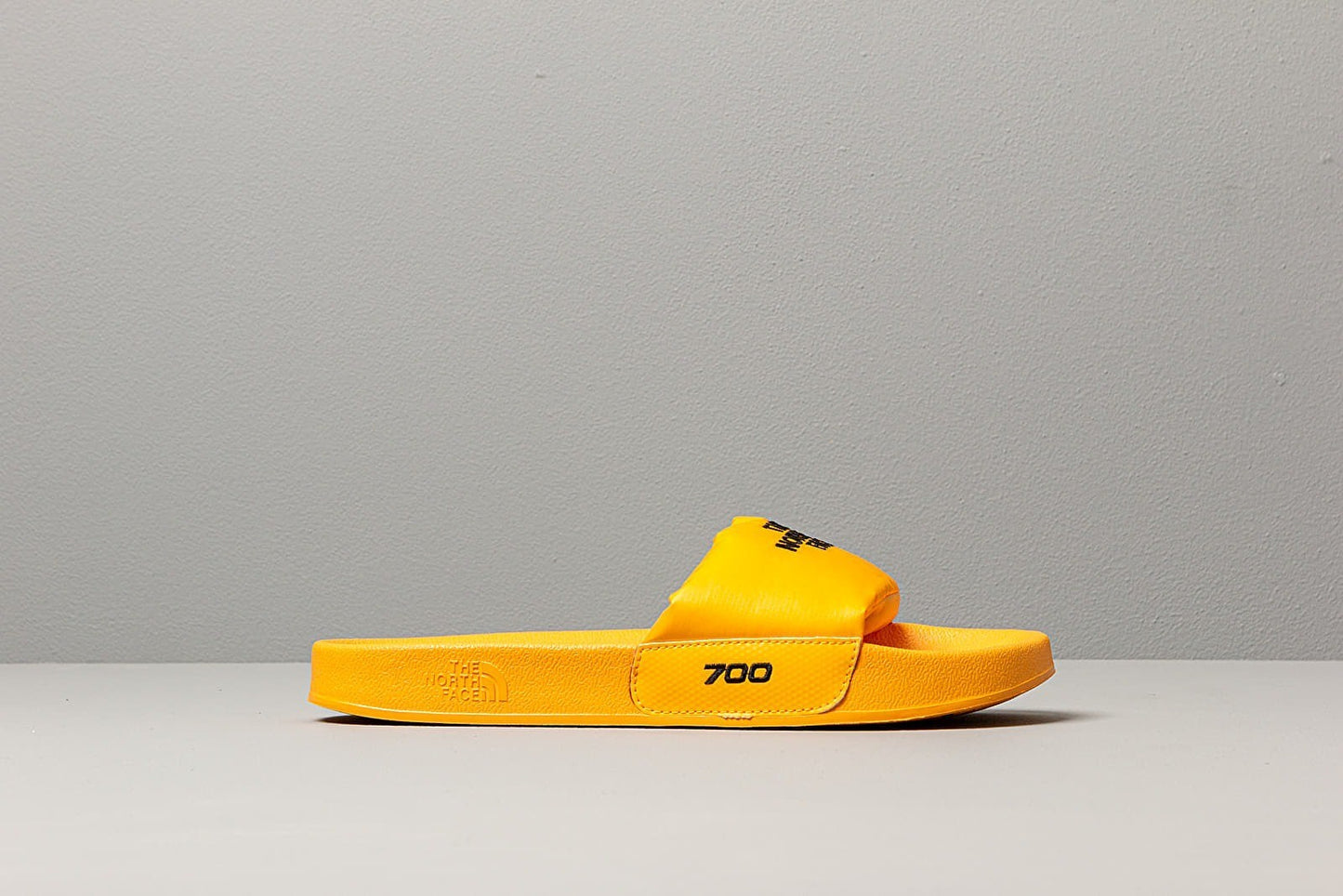 The North Face Womens Nuptse Slide / TNF Yellow/TNF Black / RRP £35