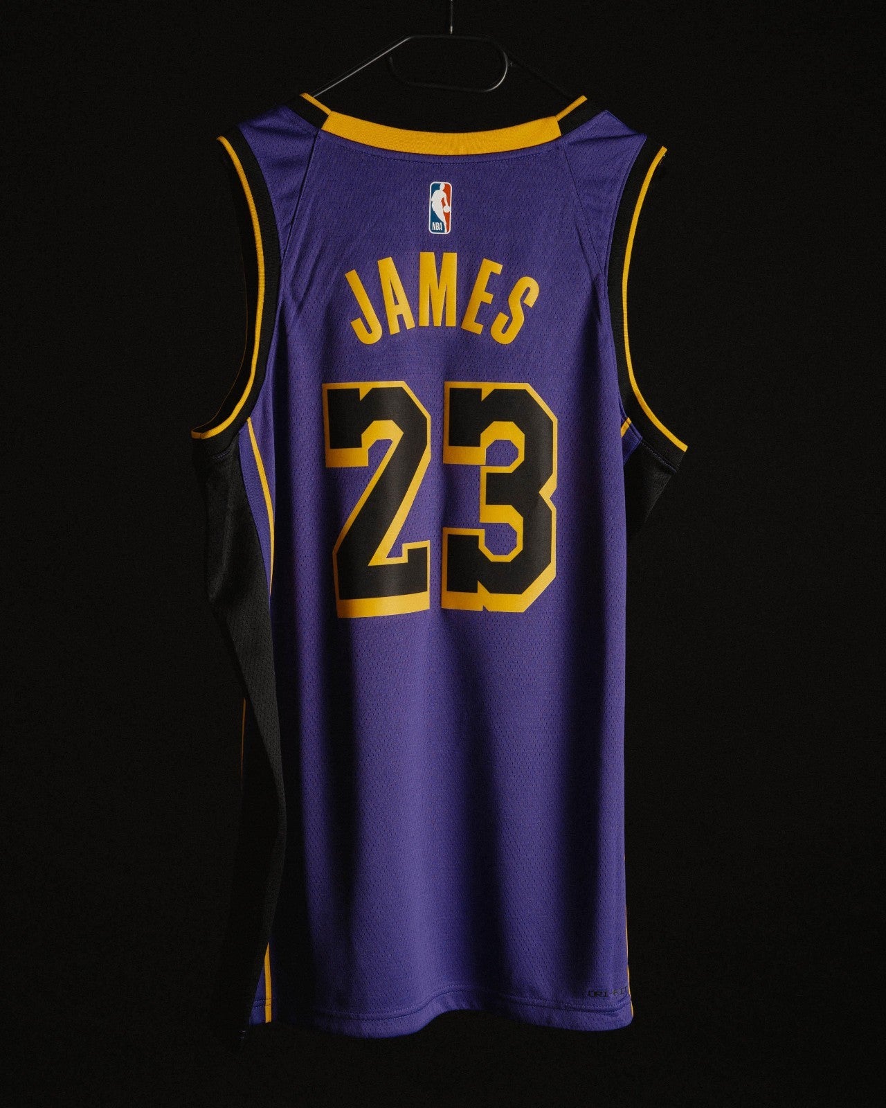 Nike LA Lakers Basketball Jersey / Purple / Lebron James / RRP £95