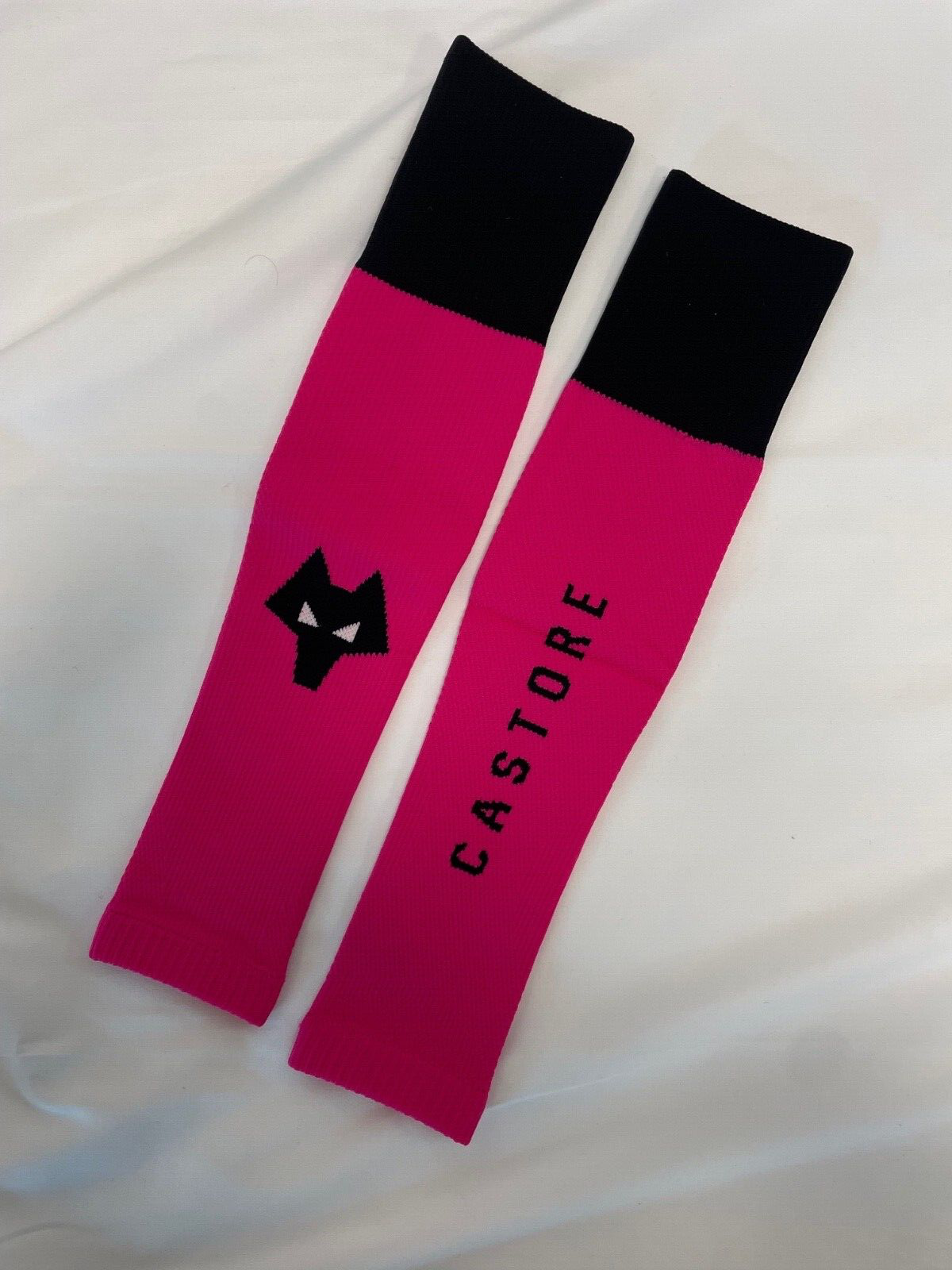 Castore Mens Wolves Player Issue Football Sleeve Socks / Pink / RRP £20