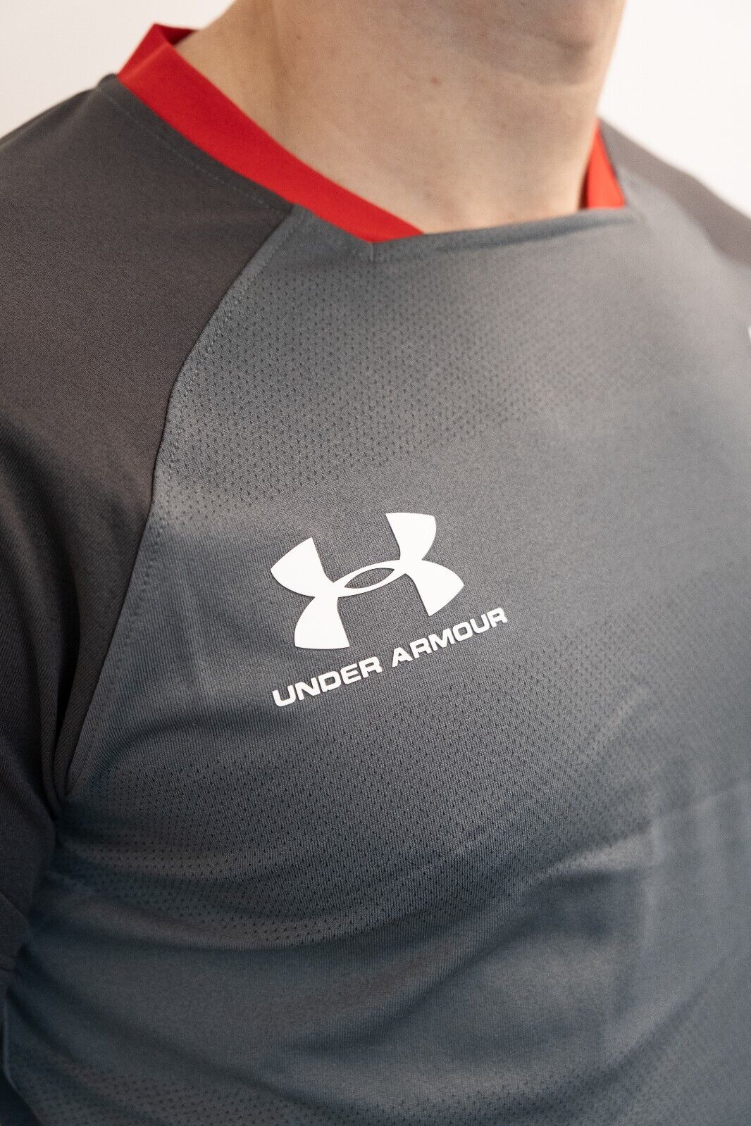 Under Armour 2019-20 Lokomotiv Moscow Training Tee / Grey / Mens / RRP £29.99