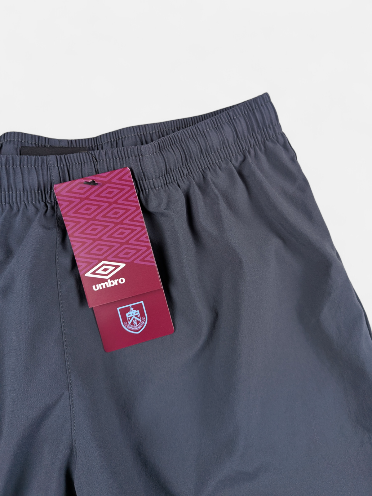 UMBRO Boys 2019-20 Burnley GK Football Shorts / BNWT / Grey / RRP £15