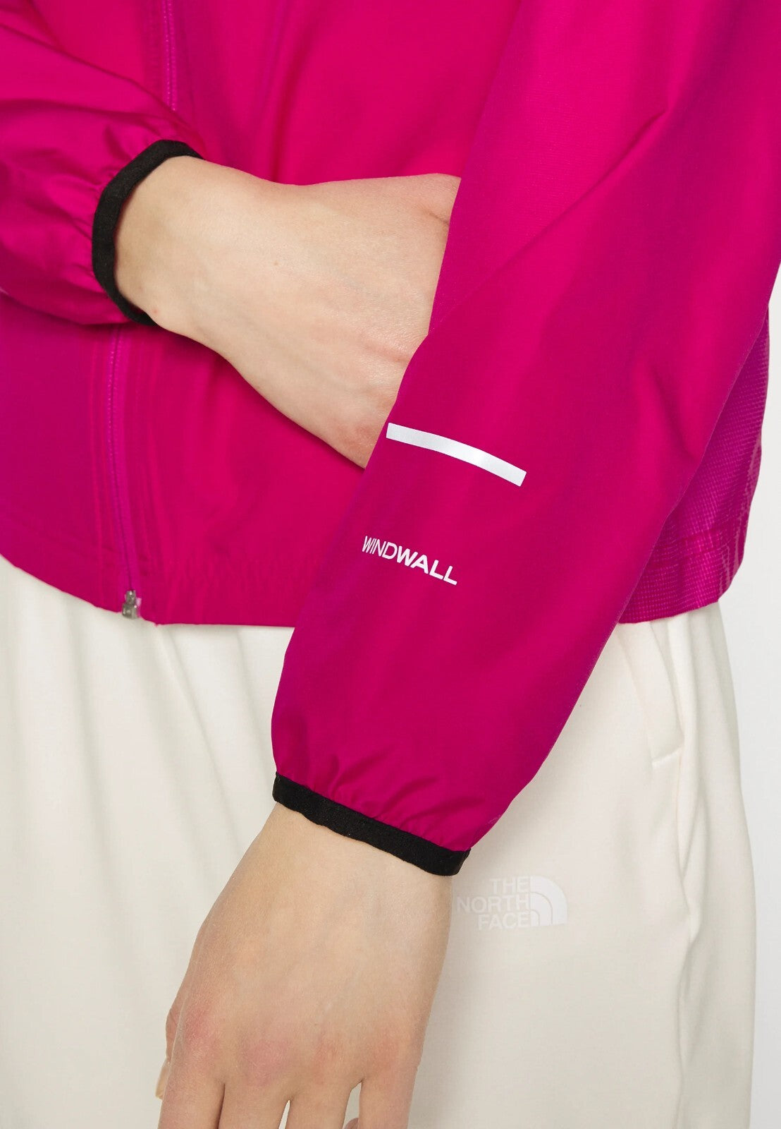 The North Face Womens Run Wind Jacket / Fuschia Pink / RRP £80