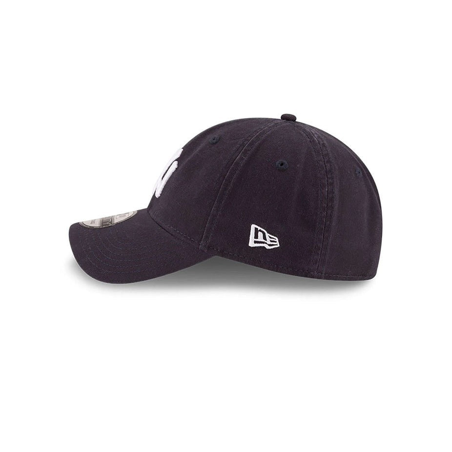 New Era Adult New York Yankees MLB Core Classic 9TWENTY Cap/Navy White/ RRP £23