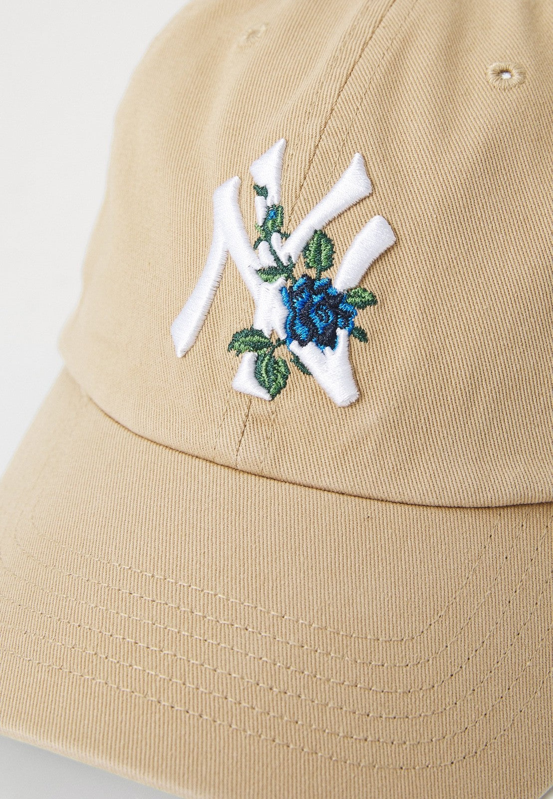 47 Brand New York Yankees Relaxed Clean Up Dad Cap / Khaki Thorn / RRP £33