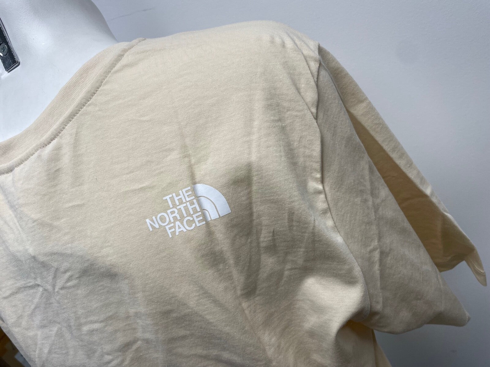 The North Face Womens Boyfriend Relaxed Easy T-Shirt / Bleached Sand l / RRP £27