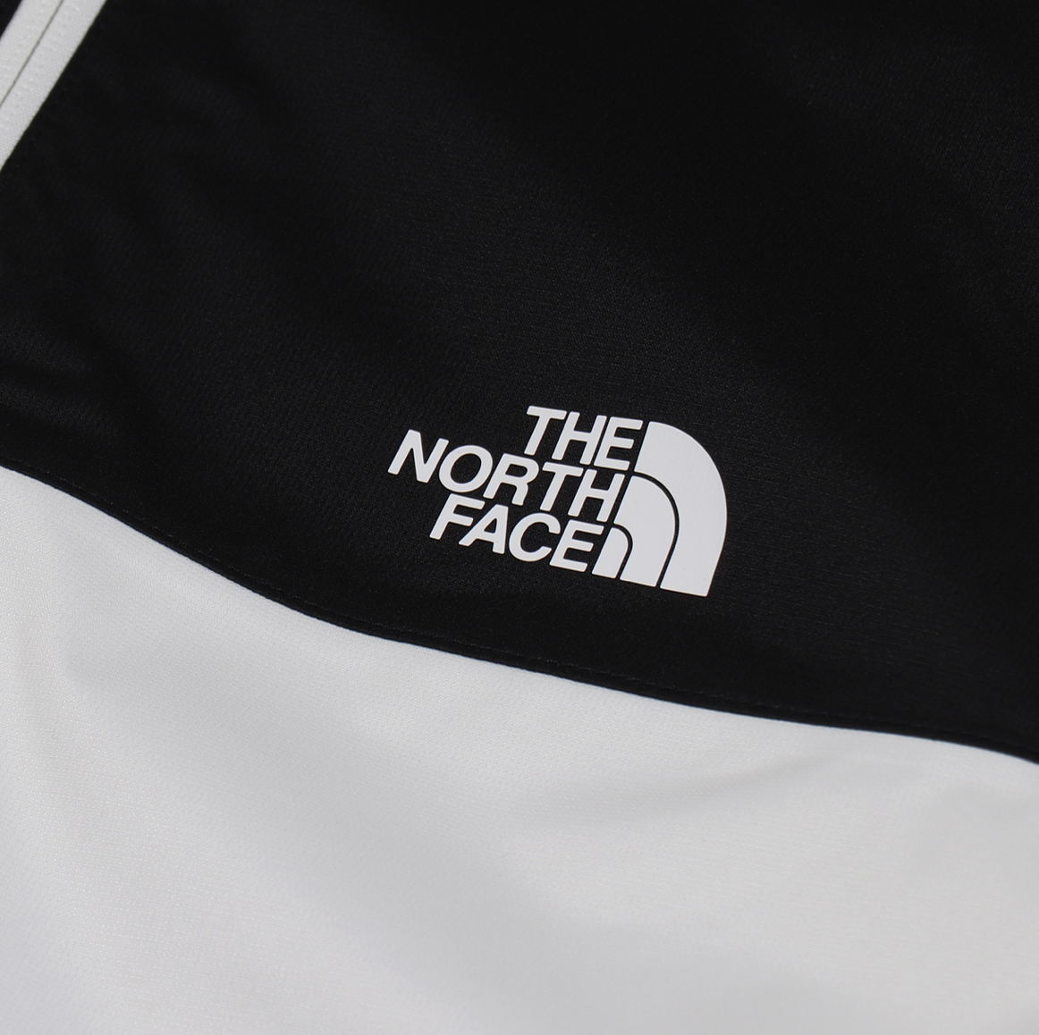 The North Face Mens Black Box Mountain Q Jacket / BNWT / TNF White / RRP £135