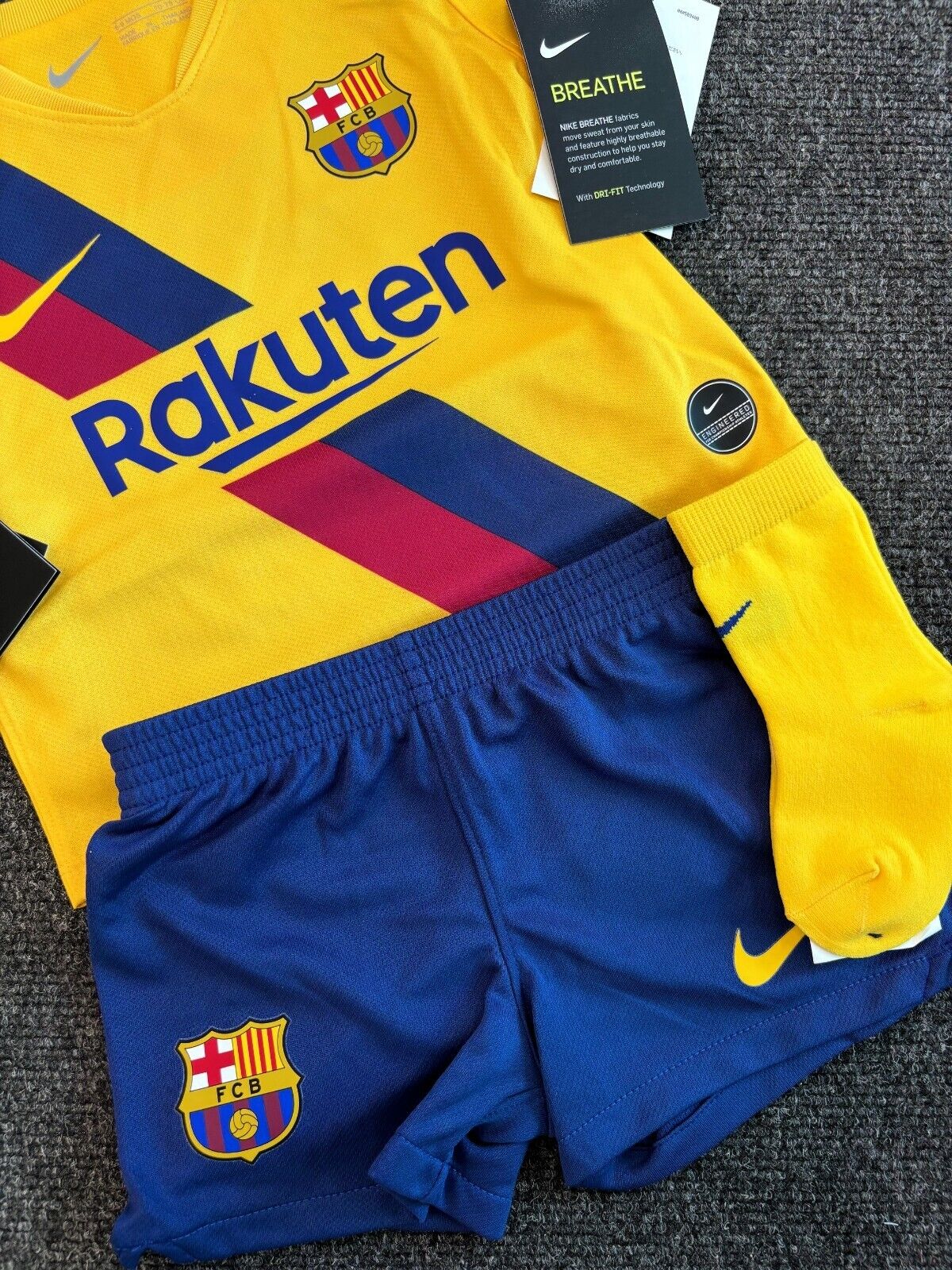 Nike Toddler Barcelona Full Football Kit / Away Yellow / 19-20 / RRP £40