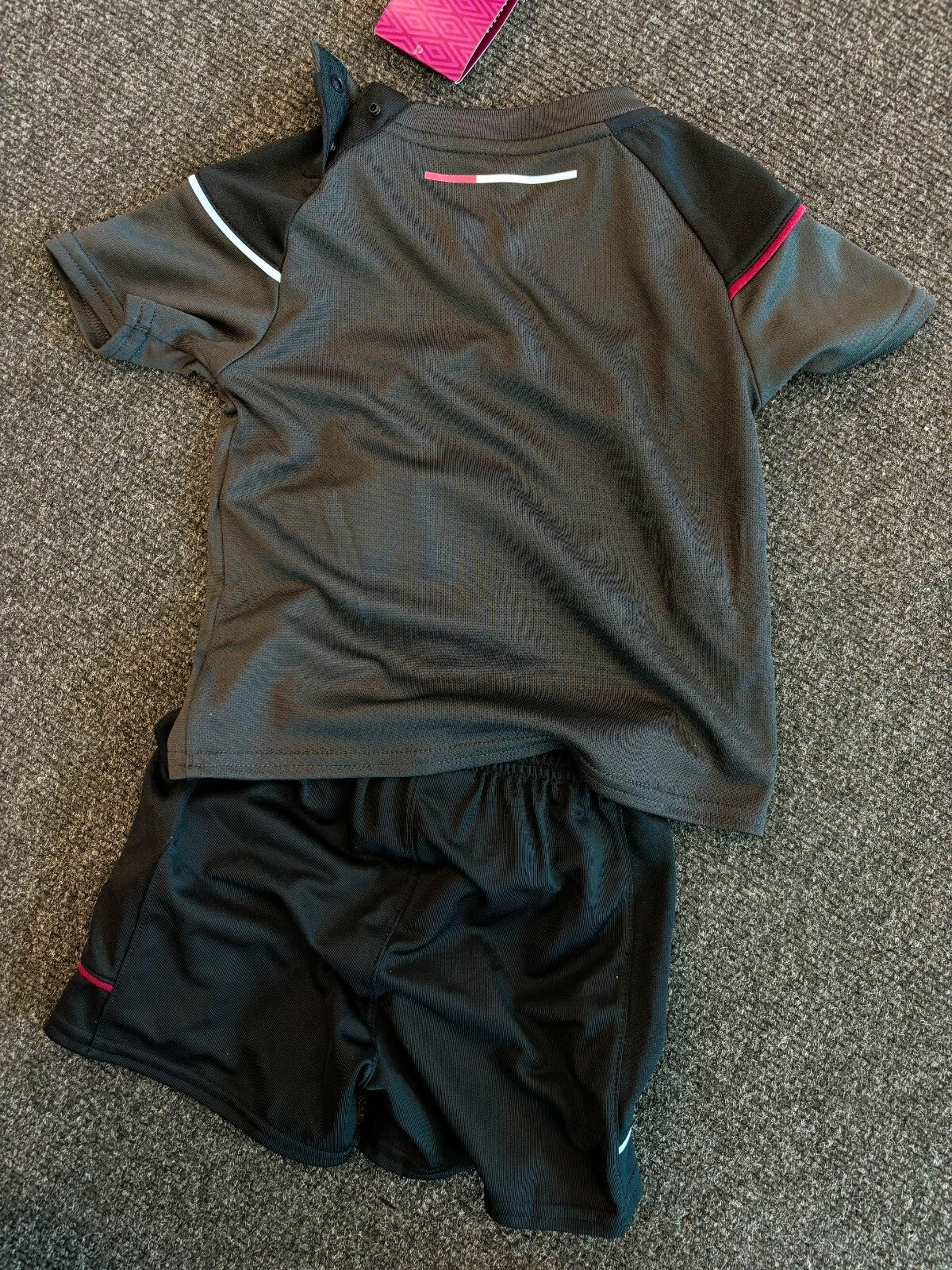 Umbro Toddler Burnley Away Full Football Kit / 20-21 / Black / RRP £35