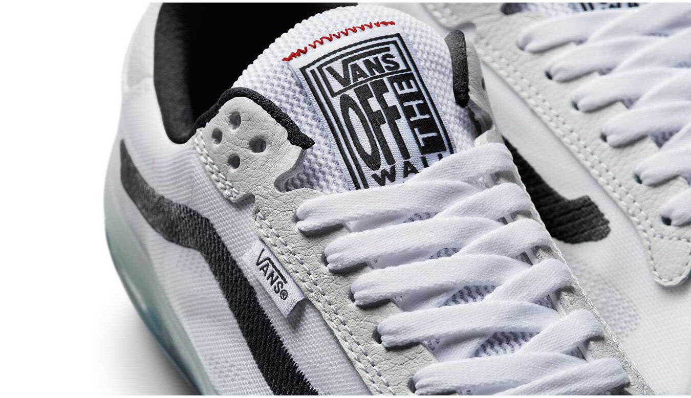 Vans UA Evdnt Ultimate Waffle / White Black / Unisex / RRP £95