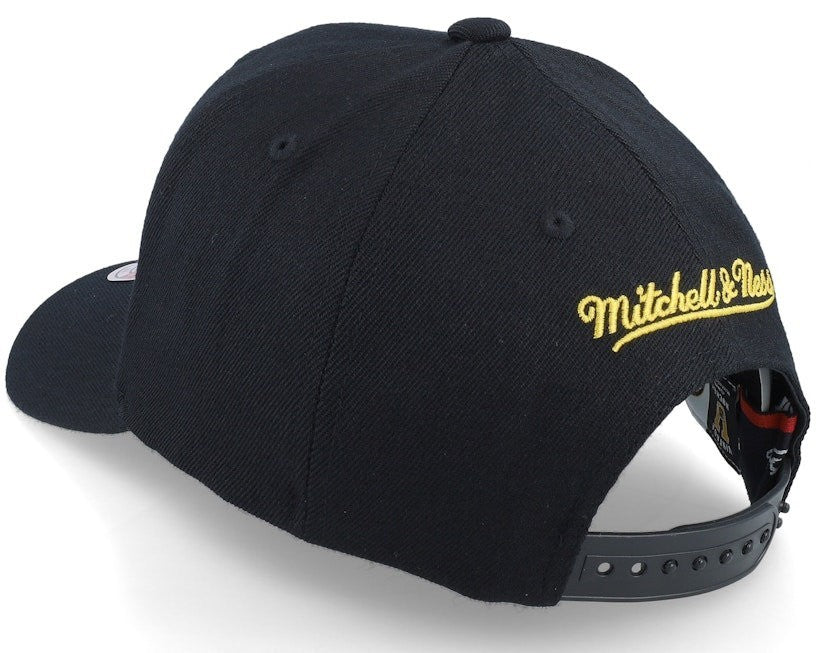 Mitchell & Ness Boston Bruins Letterman Adjustable Cap / Red Black / RRP £30