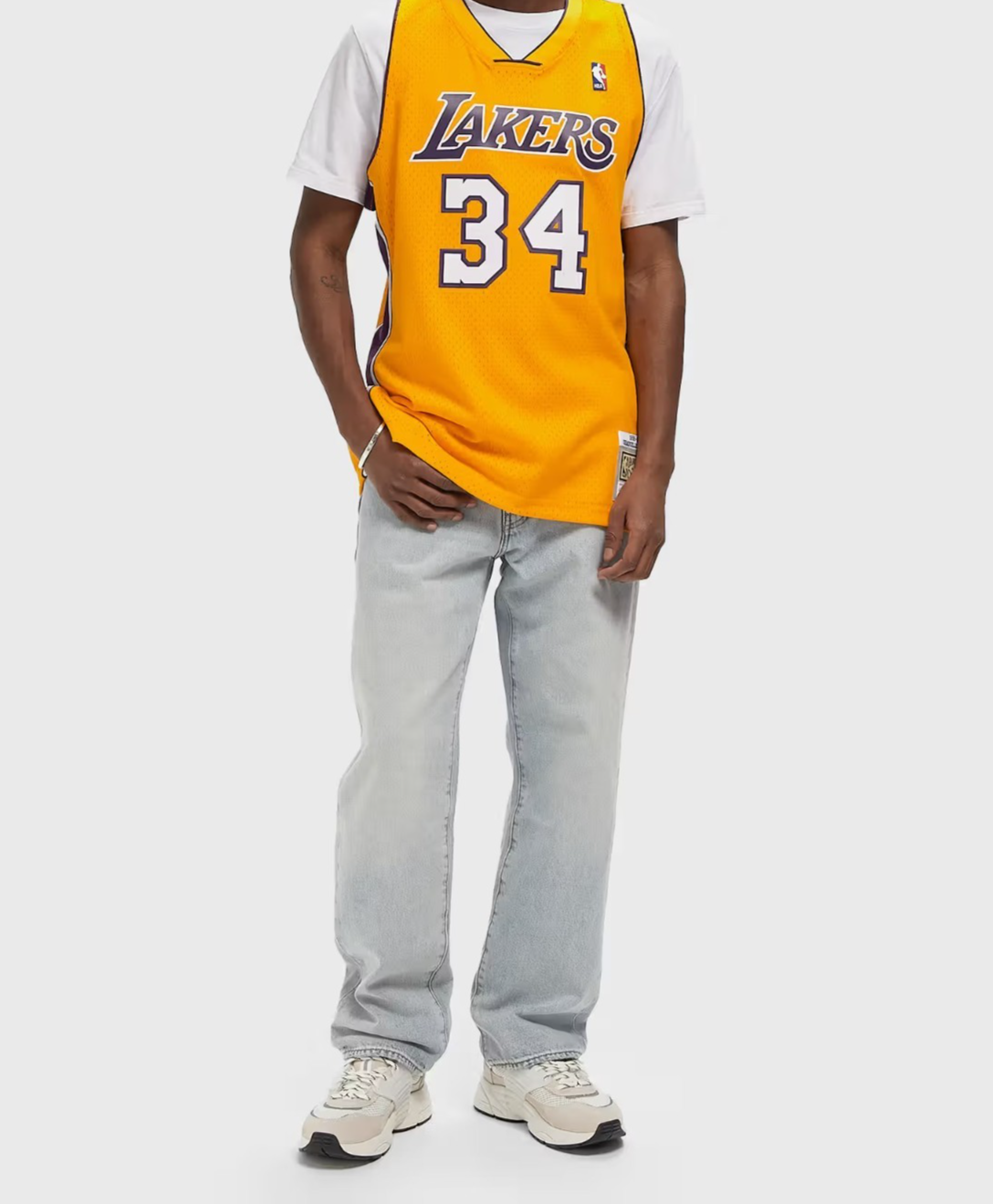 Mitchell & Ness NBA LA Lakers O'Neal Basketball Jersey / 1999-00 Gold / RRP £95