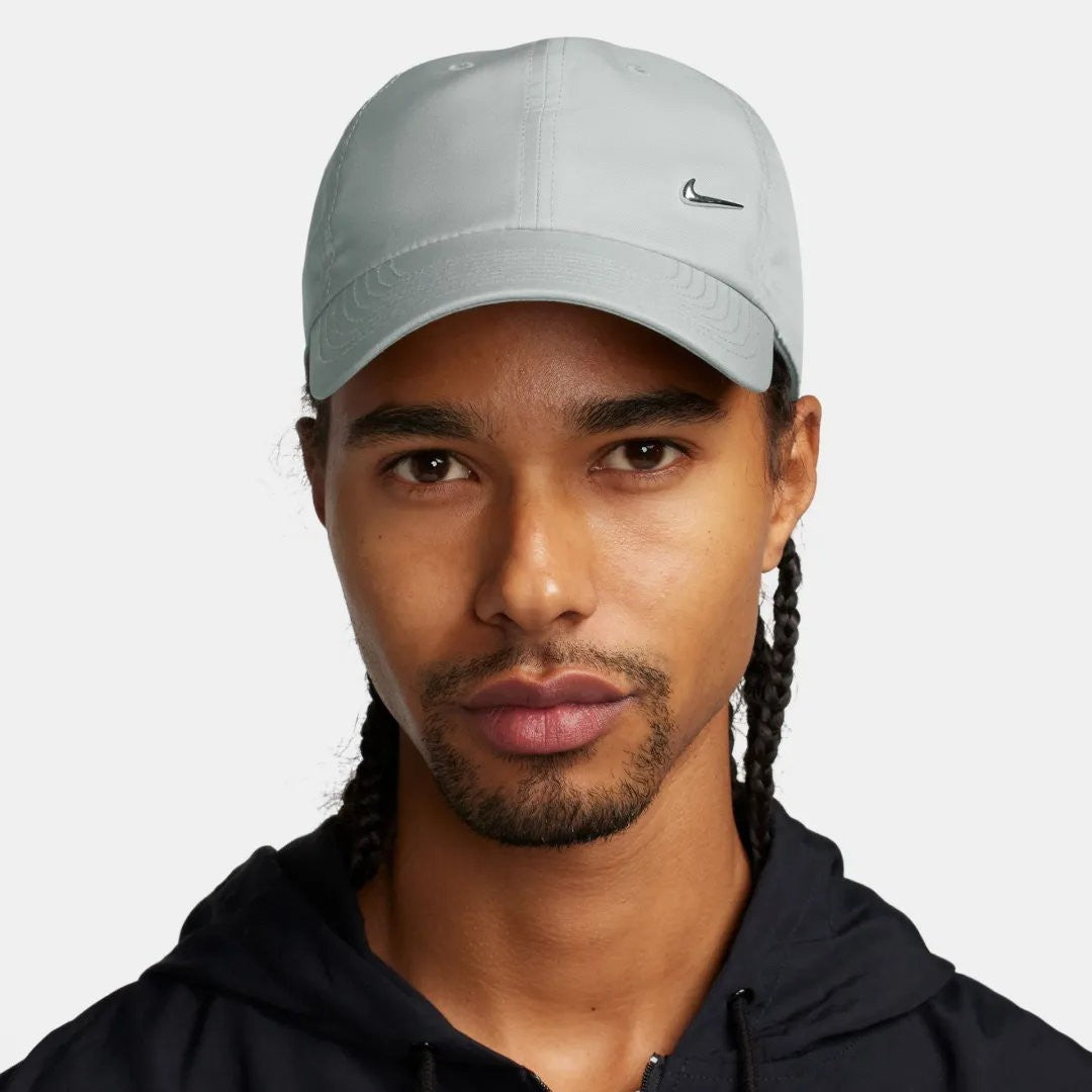 Nike Adult Dri-FIT Club Cap Metal Swoosh / Grey / RRP £25