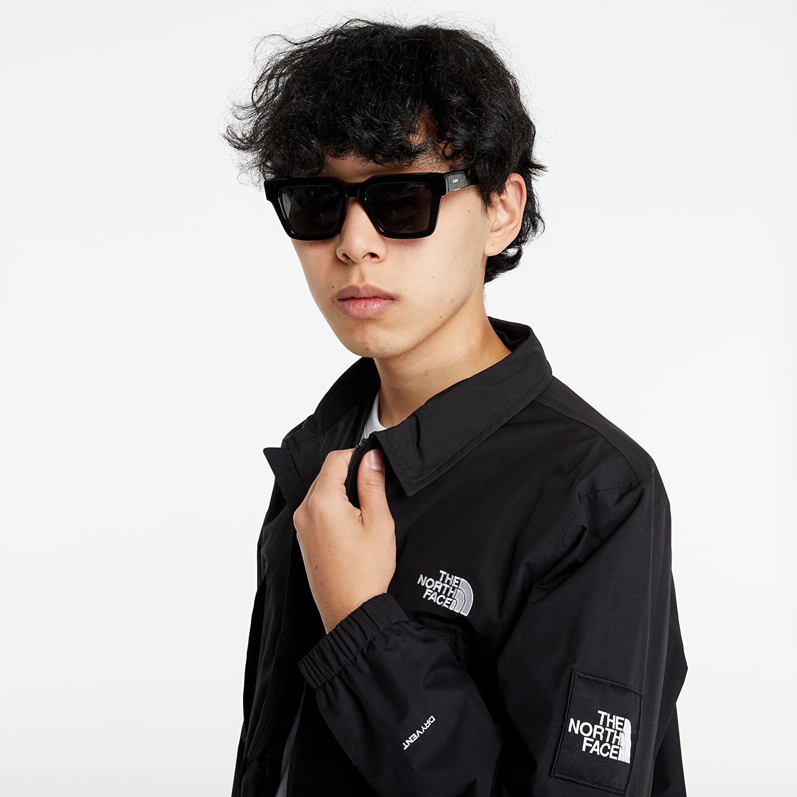 The North Face Men’s Black Box DRYVENT Jacket – TNF Black, Outerwear
