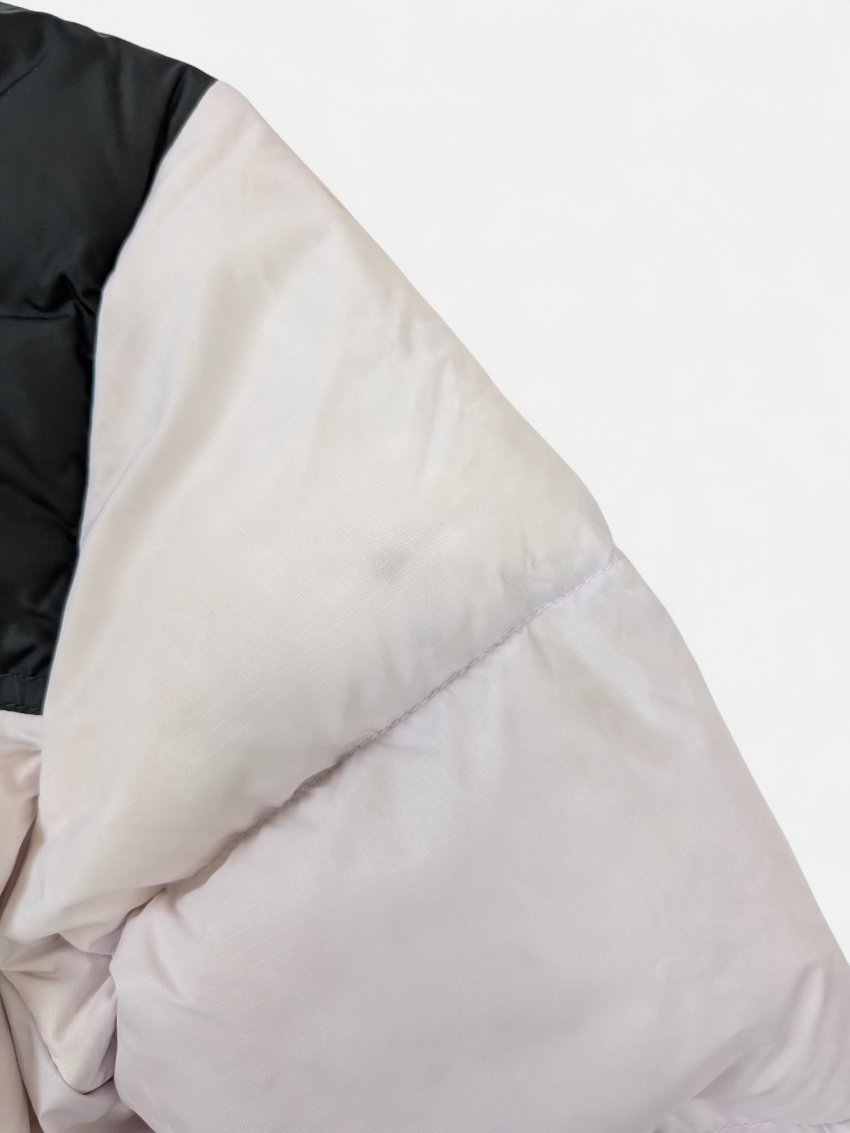 The North Face KIDS 1996 NUPTSE JACKET / Lavender Fog / RRP £170