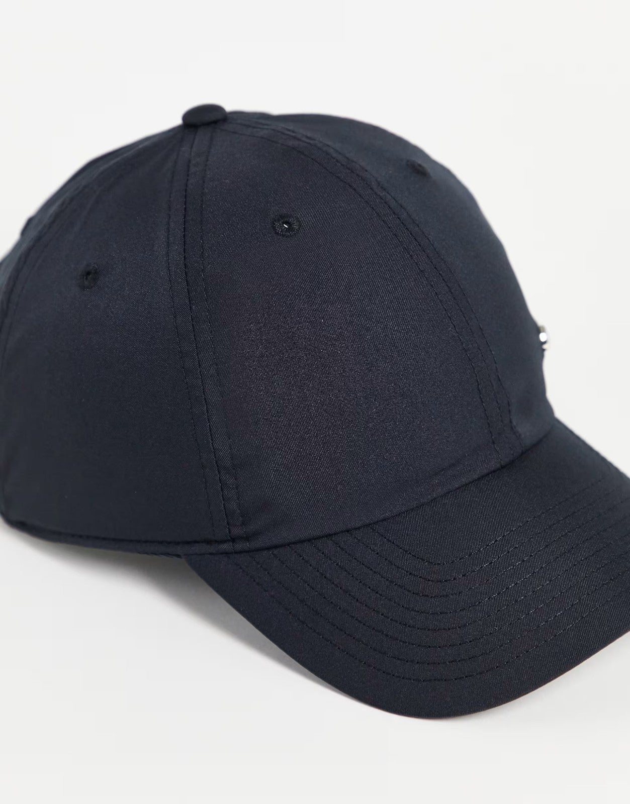 Nike Adult Dri-FIT Heritage86 Metal Swoosh Cap / Black / RRP £24