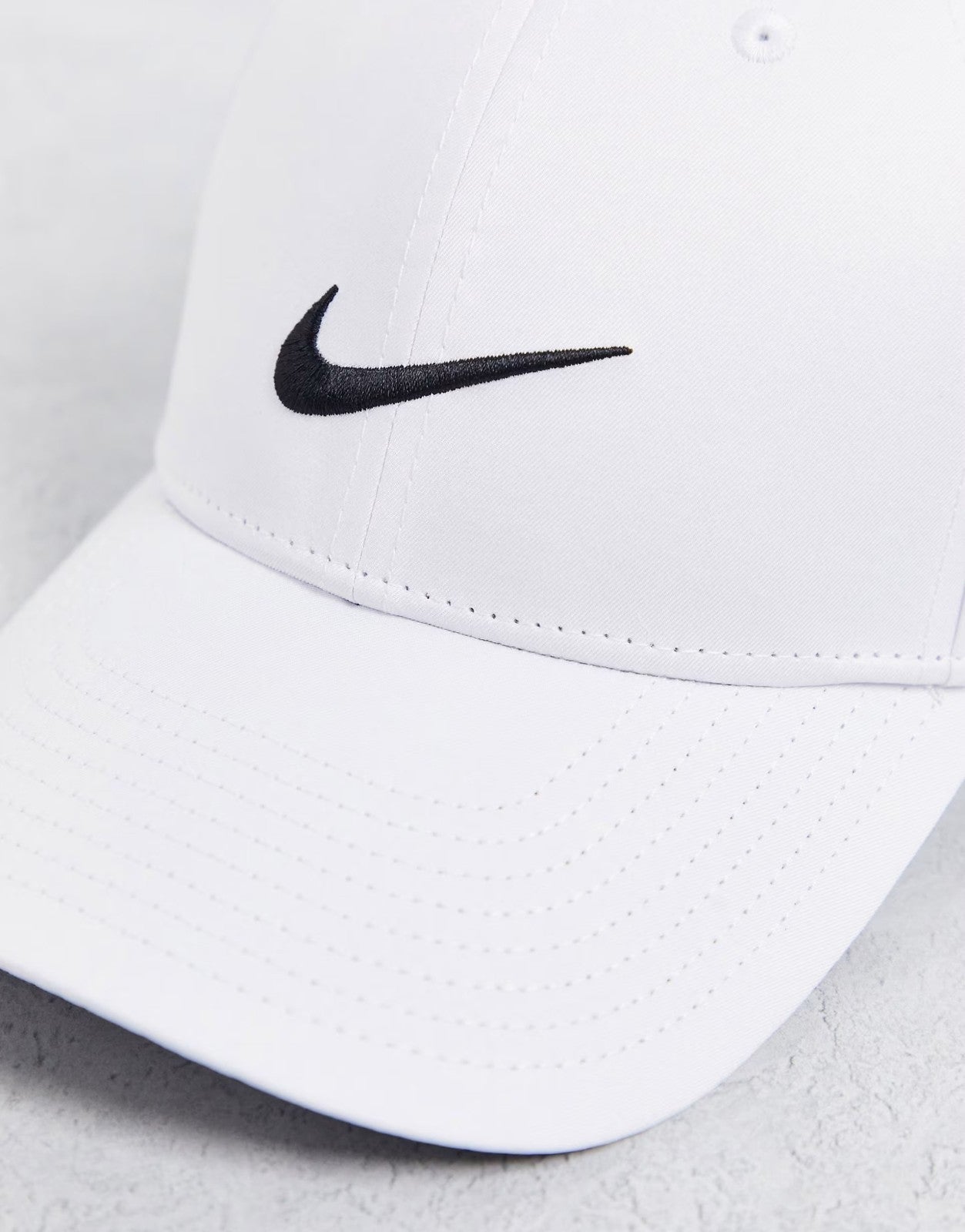 Nike Adult Golf L91 Tech Dri-Fit Cap / White Black / RRP £24