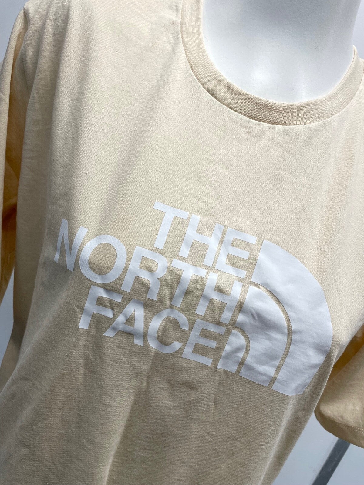 The North Face Womens Boyfriend Relaxed Easy T-Shirt / Bleached Sand l / RRP £27