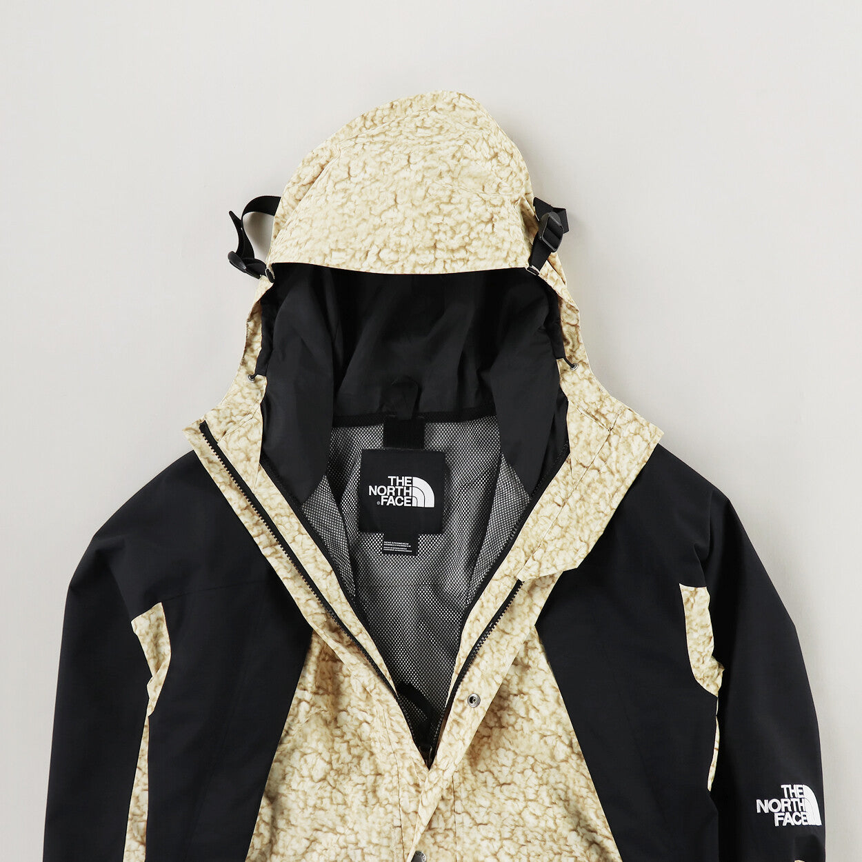 The North Face 1994 Seasonal Retro Mountain Light Jacket-TNF White Sherpa Print