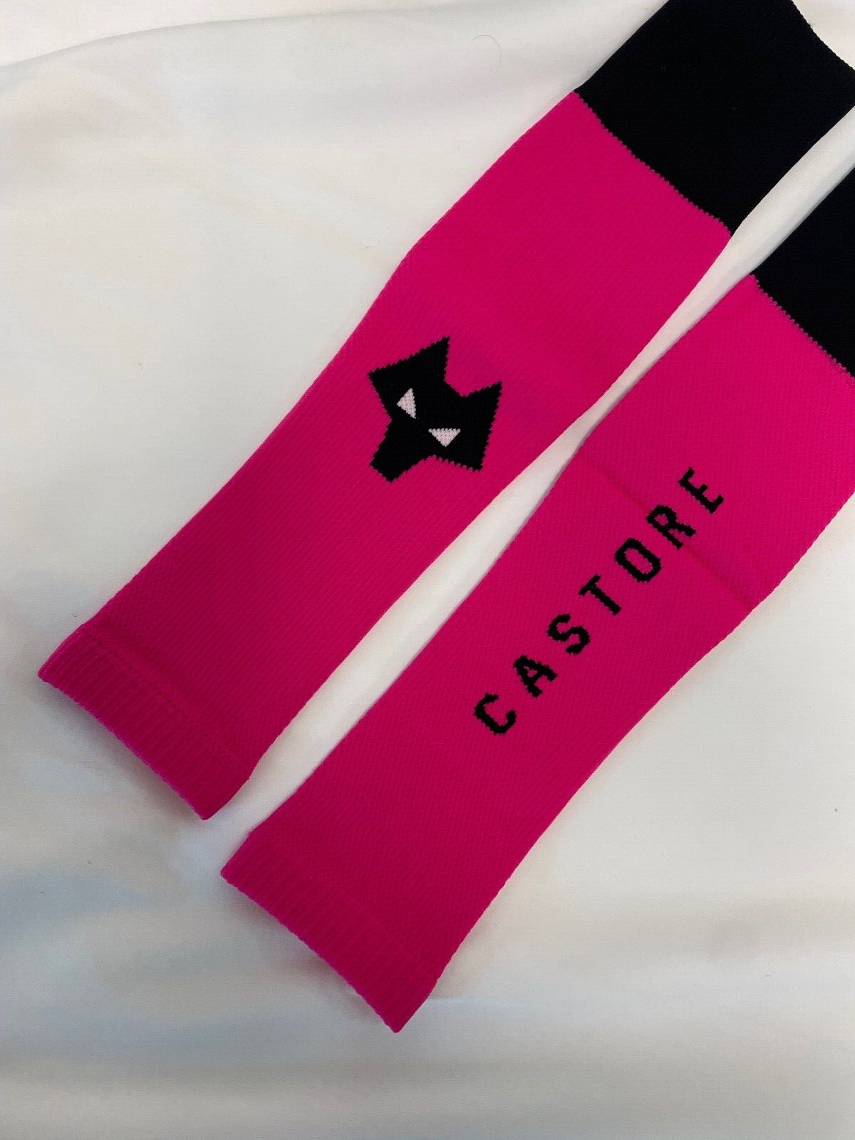 Castore Mens Wolves Player Issue Football Sleeve Socks / Pink / RRP £20