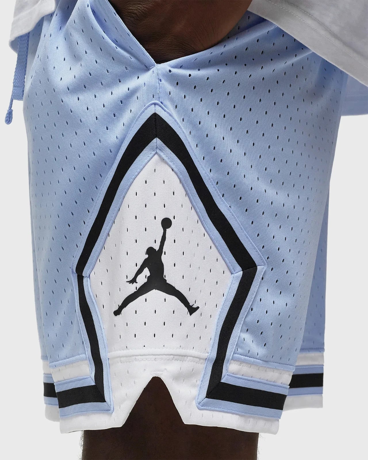Nike Kids Jordan Diamond Basketball Short / Light Blue / RRP £35
