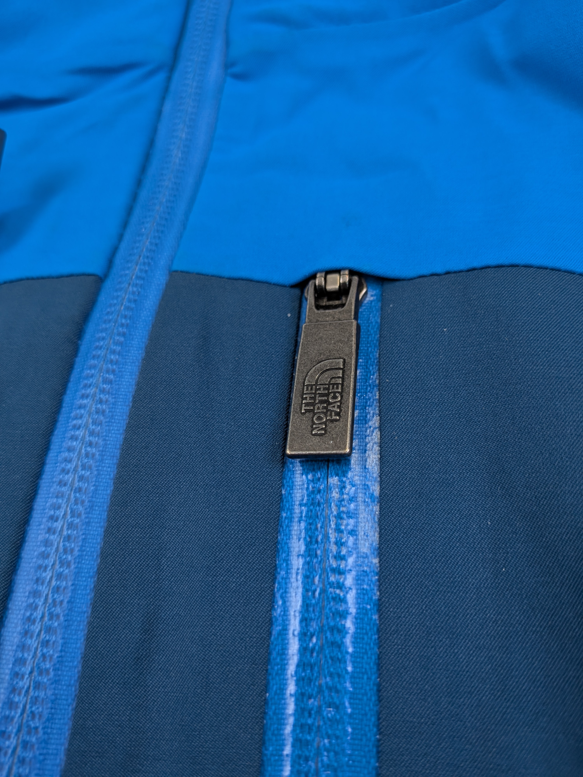 The North Face Mens Chakal Jacket / Dark Blue - Blue / RRP £340