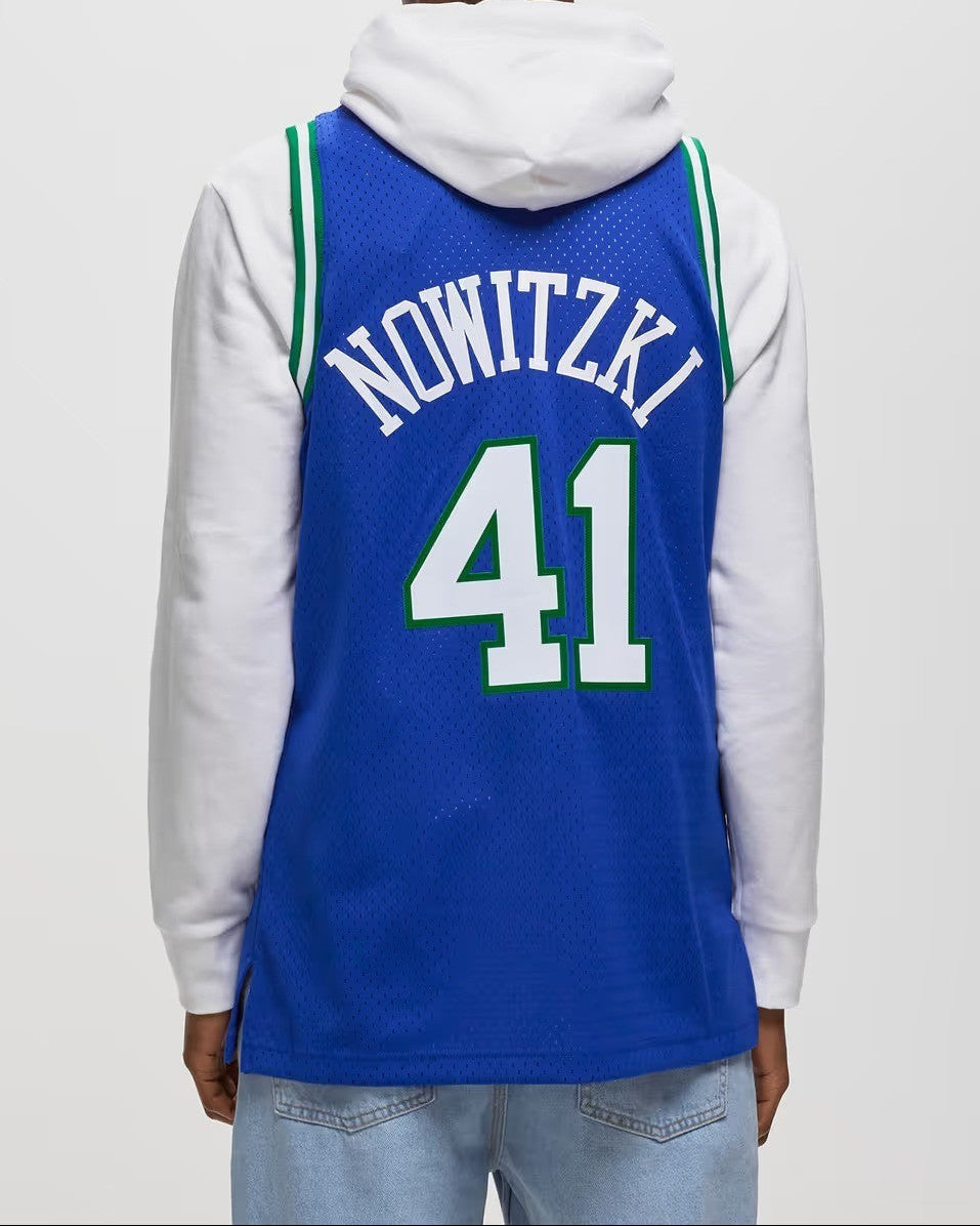 Mitchell & Ness Dallas Mavericks 98-99 Basketball Jersey / Blue / RRP £95