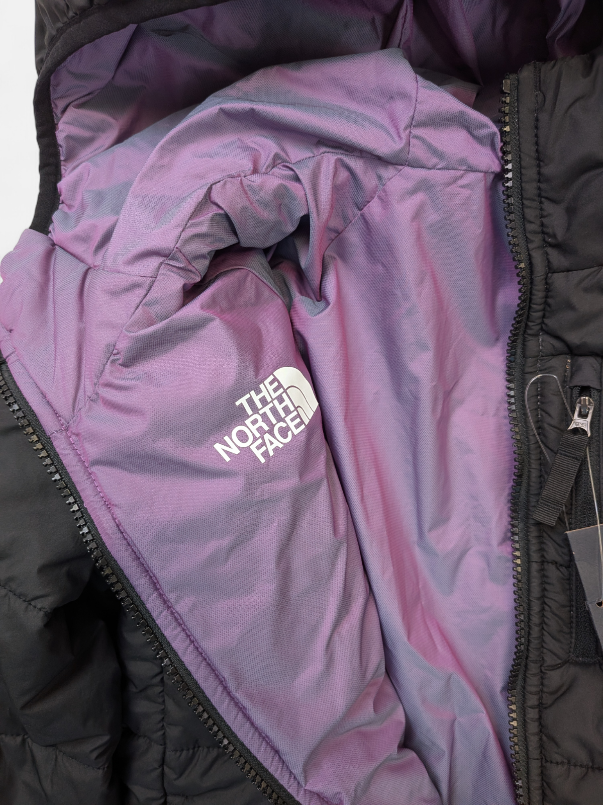 The North Face Girls Reversible Puffer Jacket / Black / RRP £140