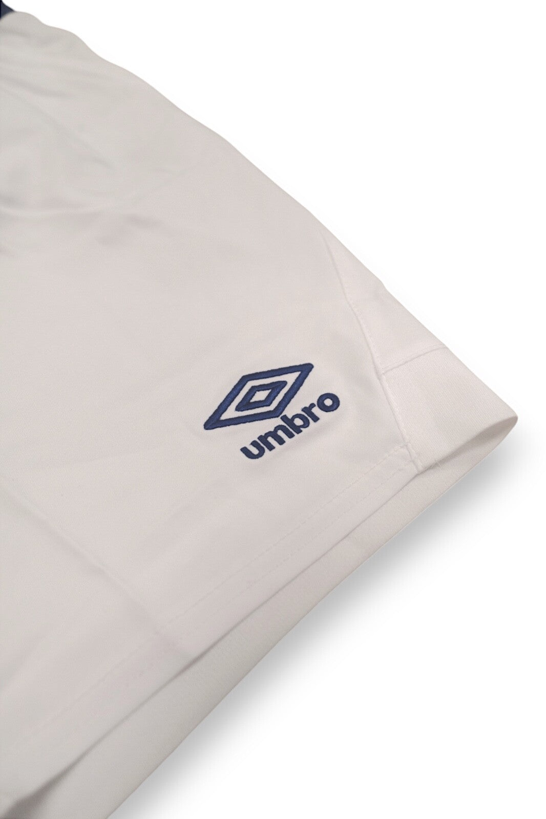 Umbro 2018-19 Everton Home Shorts / Boys / White / RRP £24.99